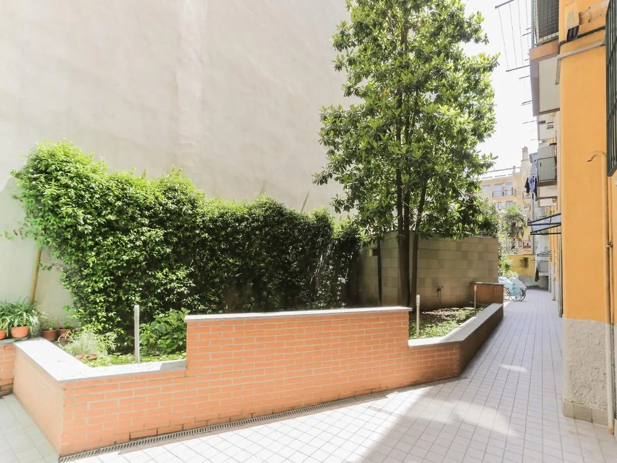 The Best Rent - Apartment With Balcony In Amendola Milan