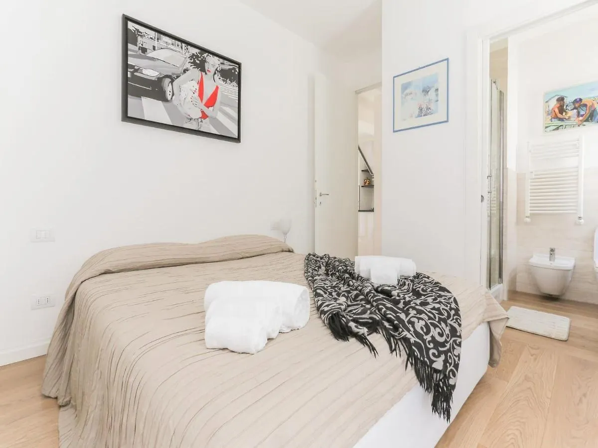 The Best Rent - Apartment With Balcony In Amendola Milano
