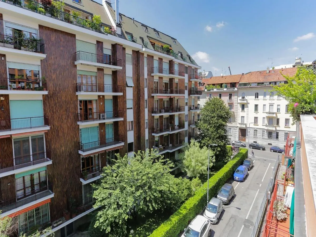 The Best Rent - Apartment With Balcony In Amendola Milan