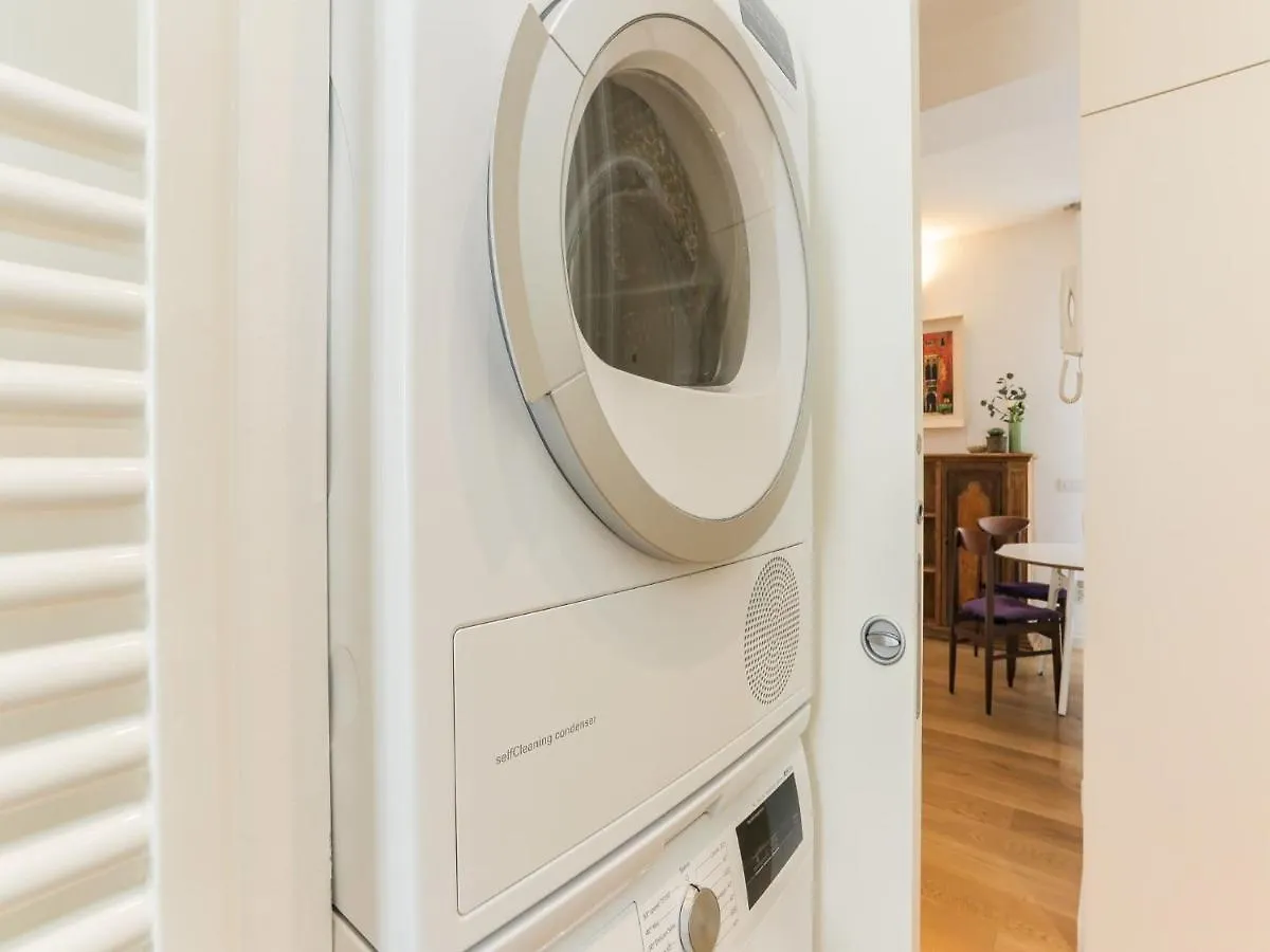 The Best Rent - Apartment With Balcony In Amendola Milan 0*,